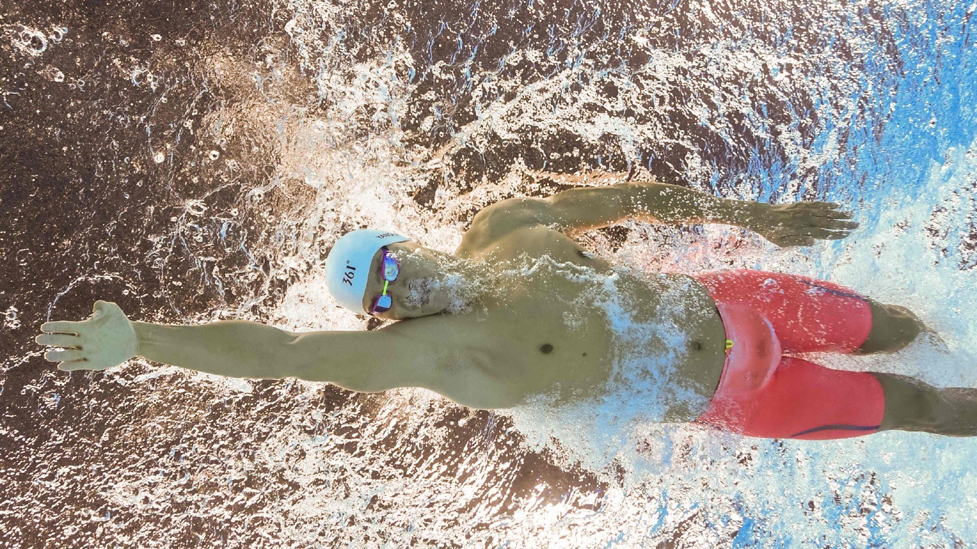 凯恩巅峰对决，塔图姆与40激战美国队分钟，挺进下一轮胜负难料！